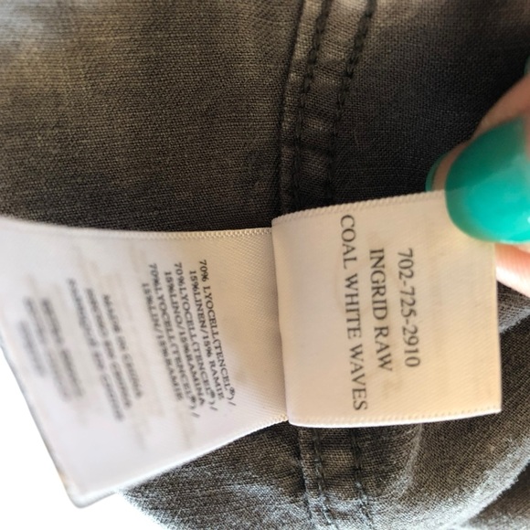 Rails Ingrid Raw Hem Casual Button Down Shirt XS Coal White Waves Grey White - Picture 12 of 15